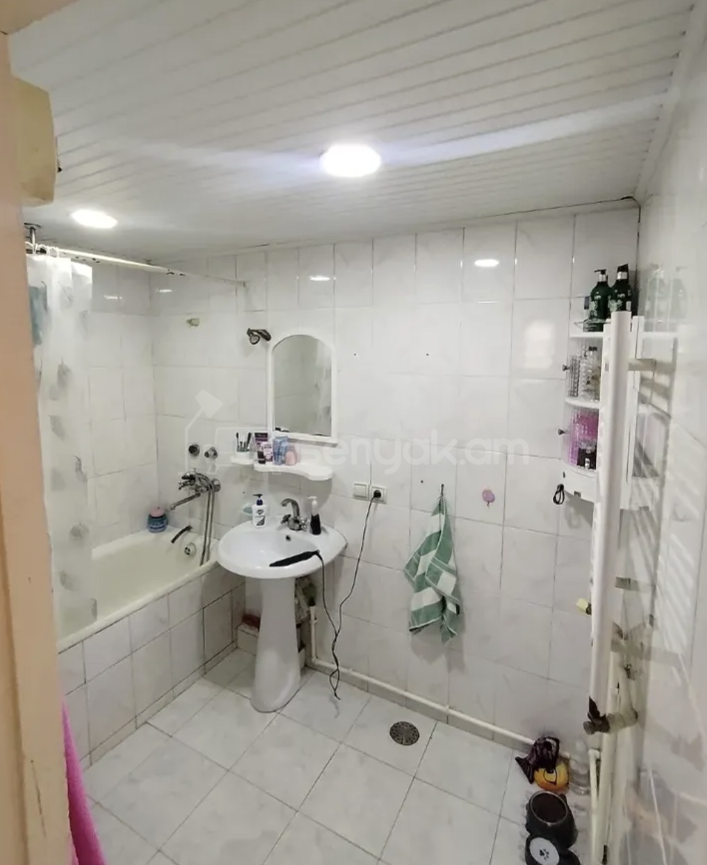 3 Սենյականոց Բնակարան, 83քմ, 11/14 հարկ, Նորմալ Վիճակում