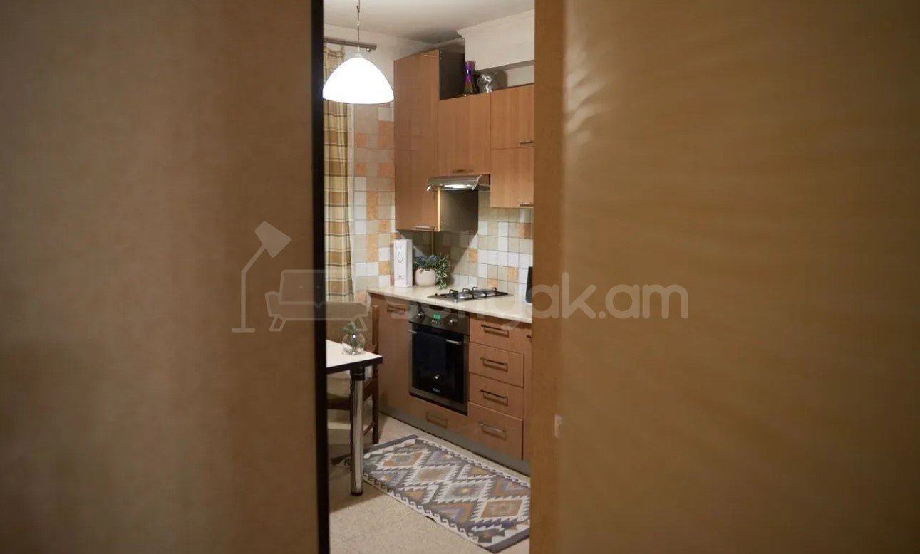 2 Սենյականոց Բնակարան Քարե Շենքում, 60քմ, 2/4 հարկ, Կապիտալ Վերանորոգված, Կահավորված