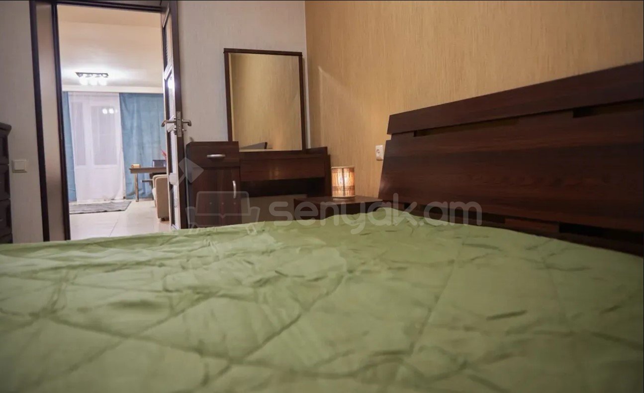 2 Սենյականոց Բնակարան Քարե Շենքում, 60քմ, 2/4 հարկ, Կապիտալ Վերանորոգված, Կահավորված