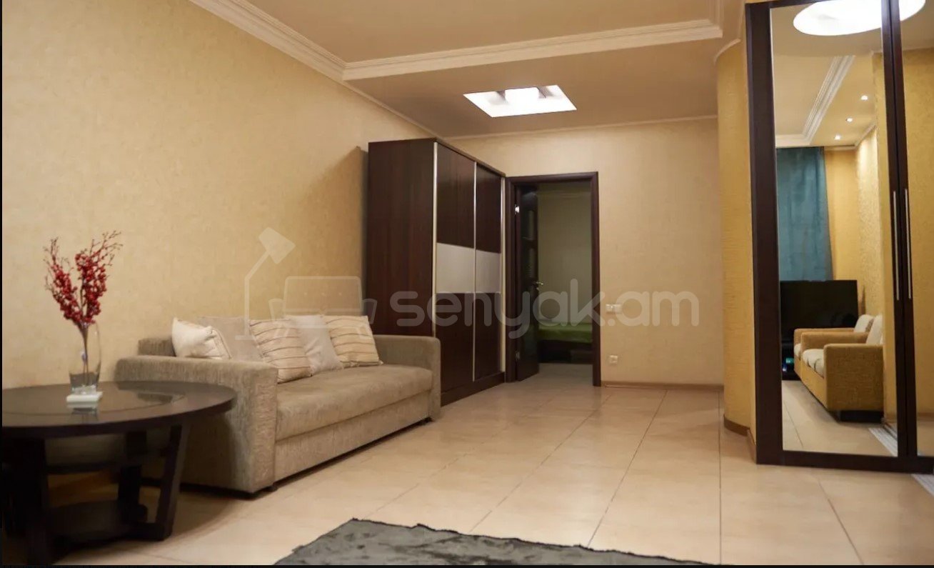 2 Սենյականոց Բնակարան Քարե Շենքում, 60քմ, 2/4 հարկ, Կապիտալ Վերանորոգված, Կահավորված