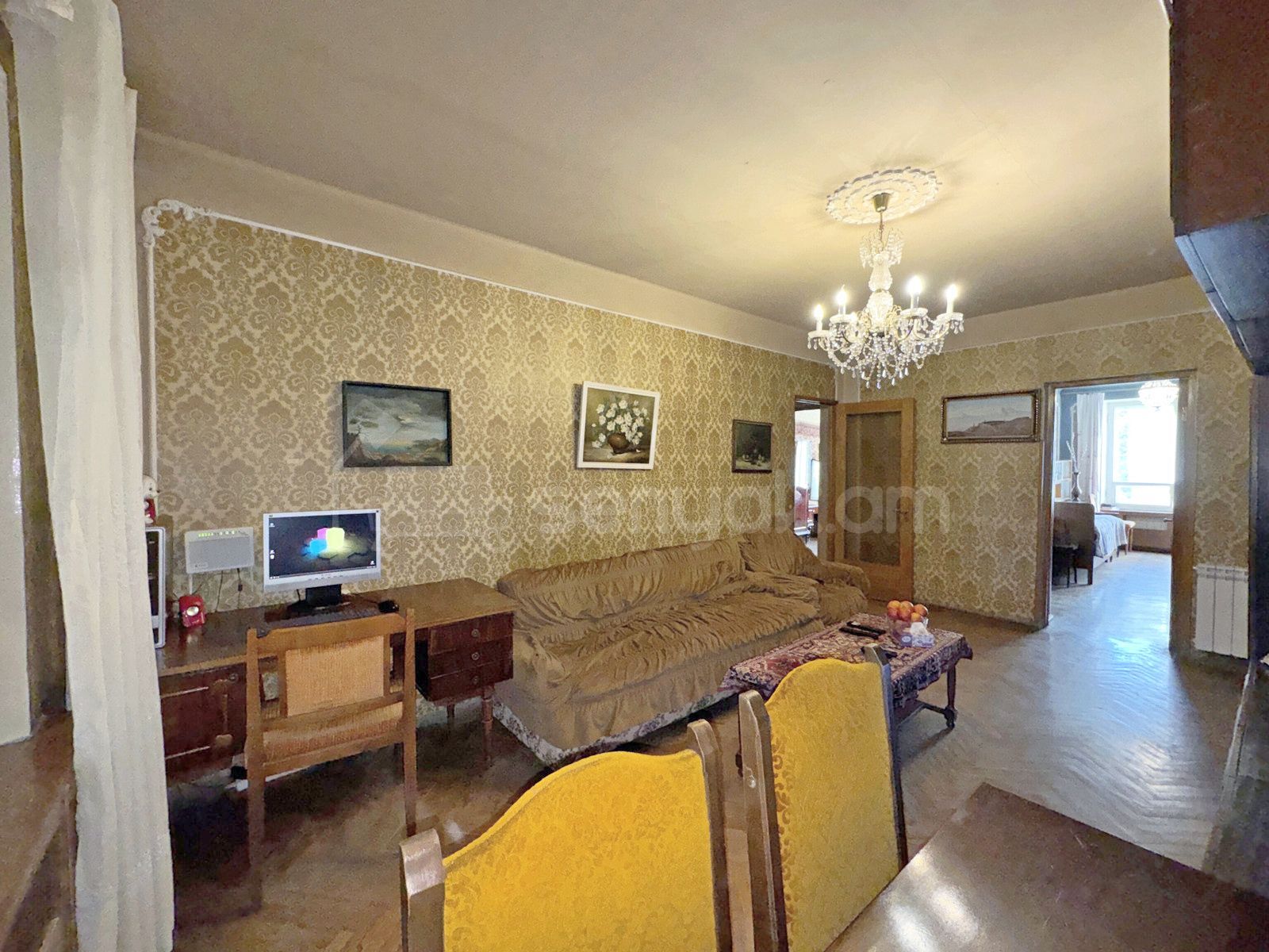 4 Սենյականոց Բնակարան Քարե Շենքում, 135քմ, 3/5 հարկ, Պետական Վիճակում