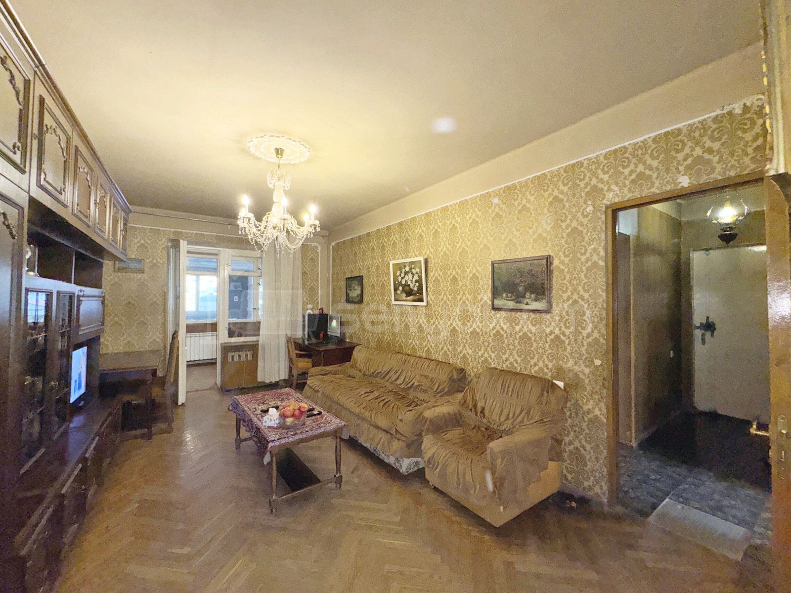 4 Սենյականոց Բնակարան Քարե Շենքում, 135քմ, 3/5 հարկ, Պետական Վիճակում