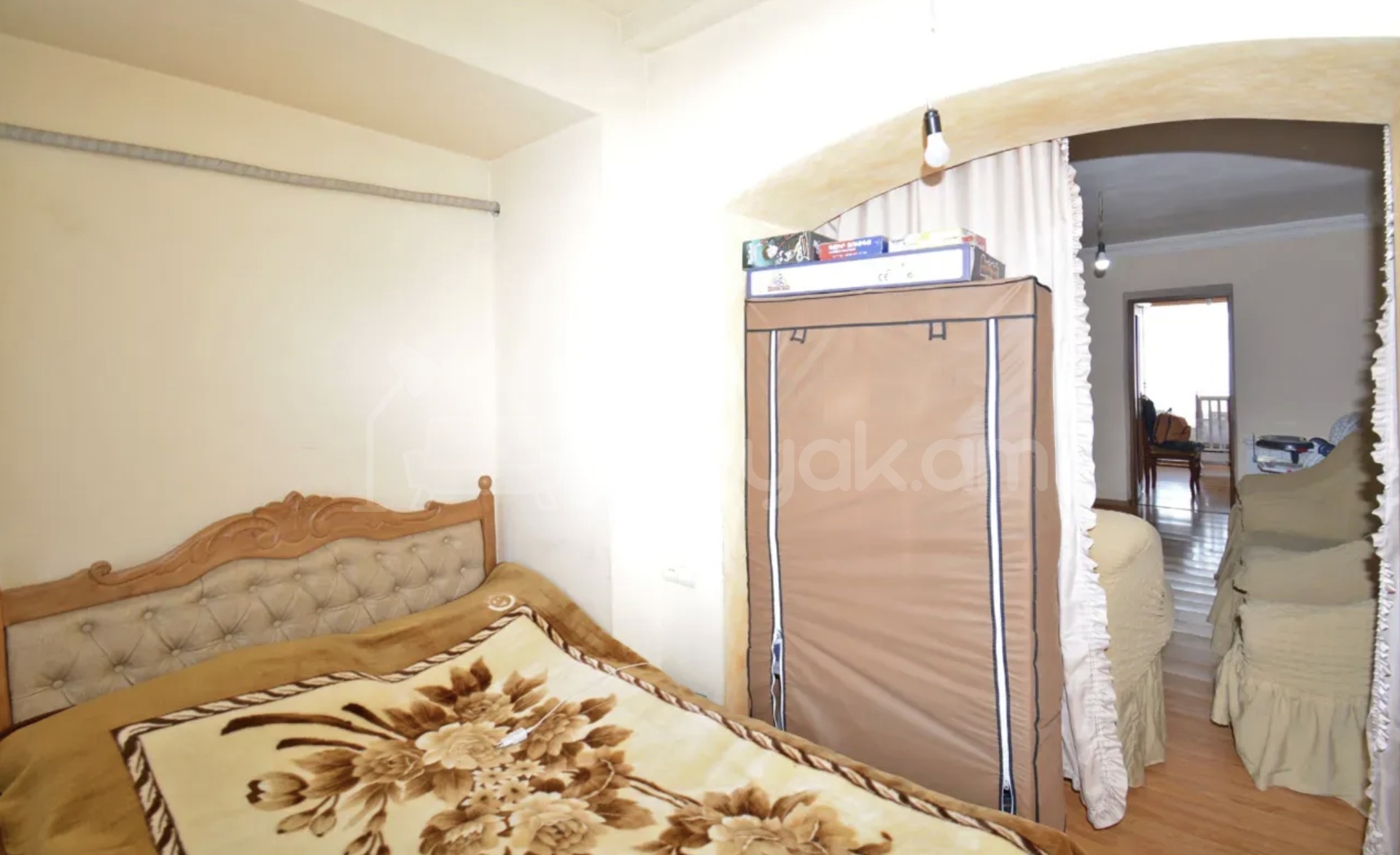 2 Սենյականոց Բնակարան Քարե Շենքում, 55քմ, 5/5 հարկ, Նորմալ Վիճակում