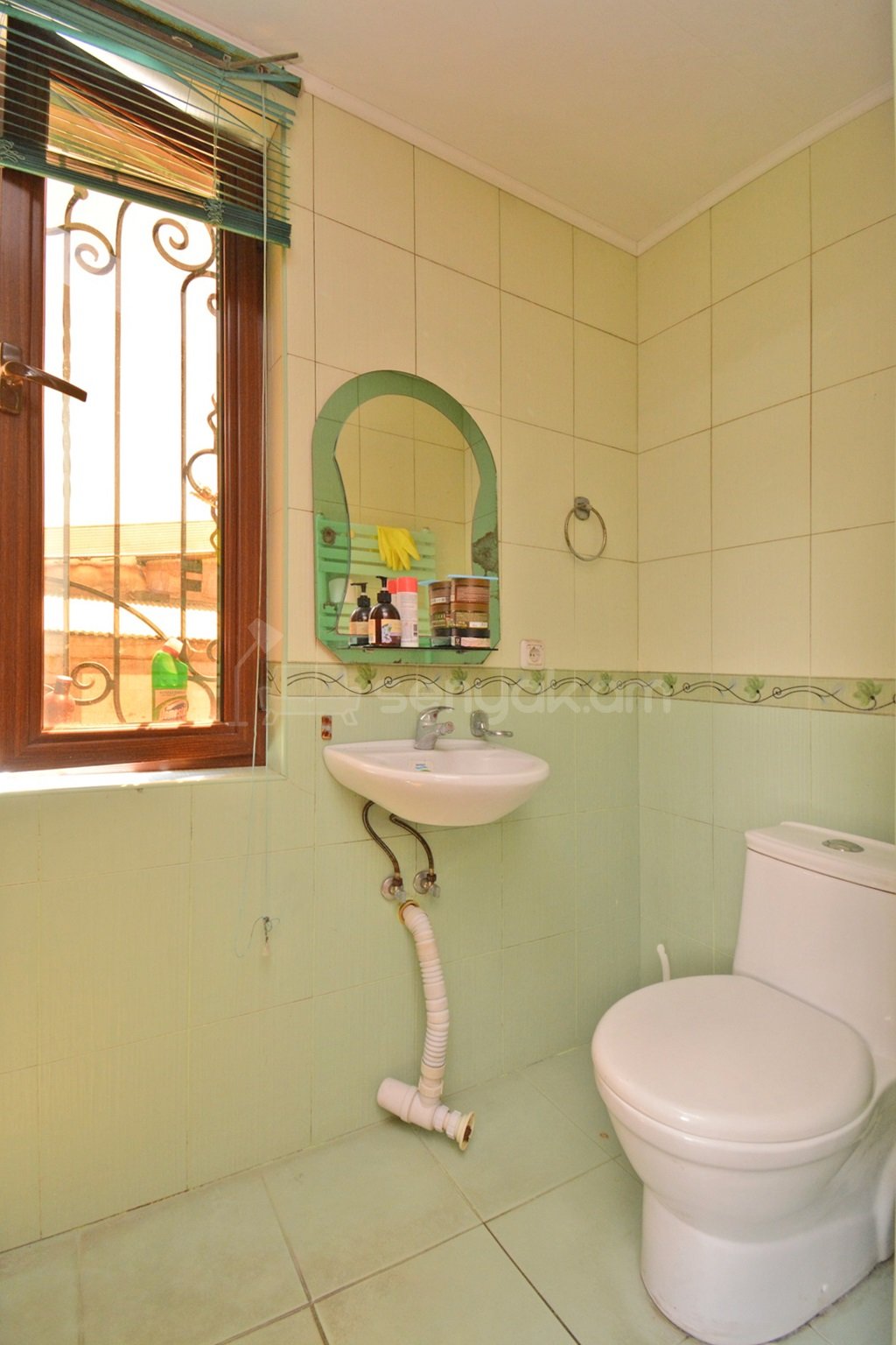 4 Սենյականոց Սեփական Տուն, 400քմ, Կապիտալ Վերանորոգված, Ավտոտնակով