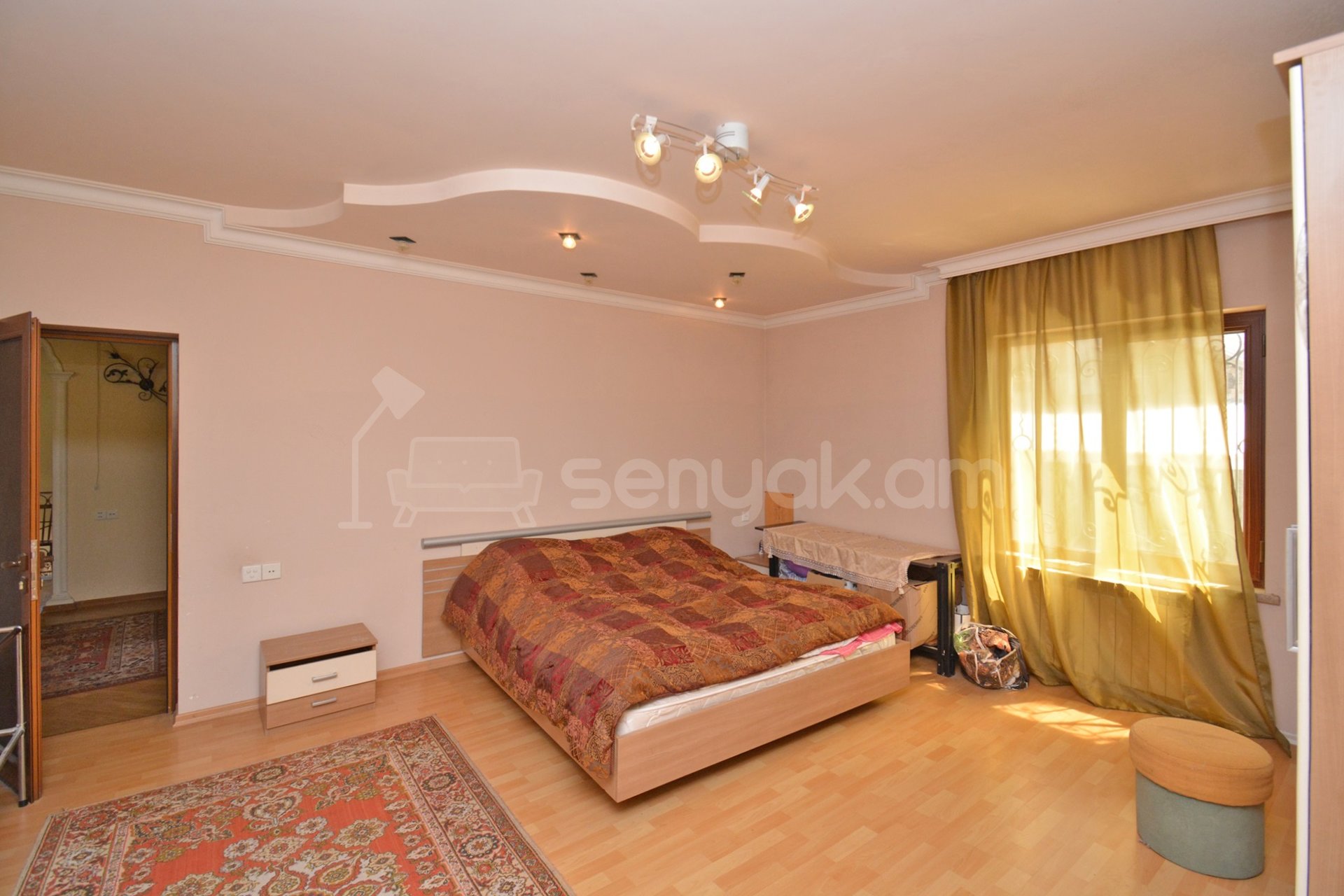 4 Սենյականոց Սեփական Տուն, 400քմ, Կապիտալ Վերանորոգված, Ավտոտնակով