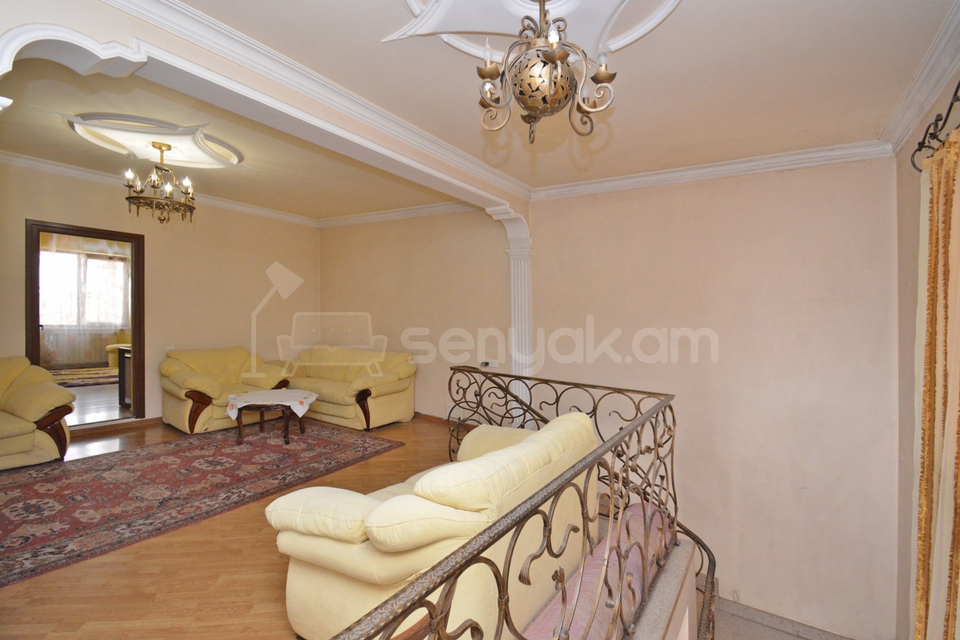 4 Սենյականոց Սեփական Տուն, 400քմ, Կապիտալ Վերանորոգված, Ավտոտնակով