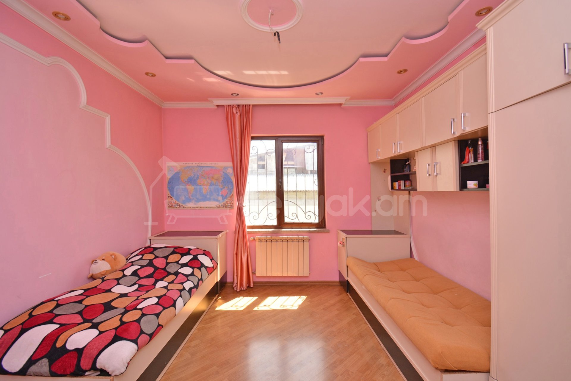 4 Սենյականոց Սեփական Տուն, 400քմ, Կապիտալ Վերանորոգված, Ավտոտնակով