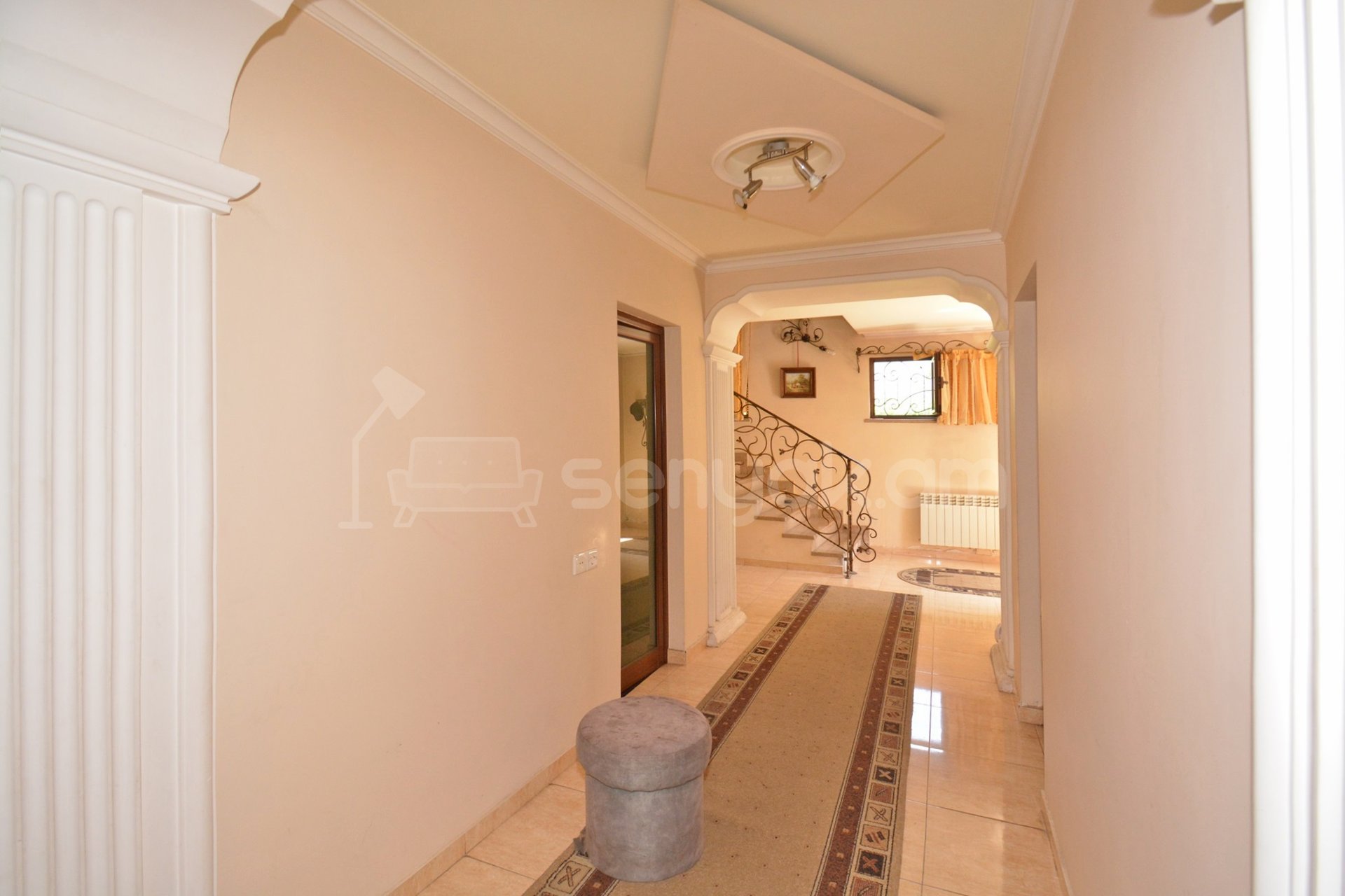 4 Սենյականոց Սեփական Տուն, 400քմ, Կապիտալ Վերանորոգված, Ավտոտնակով