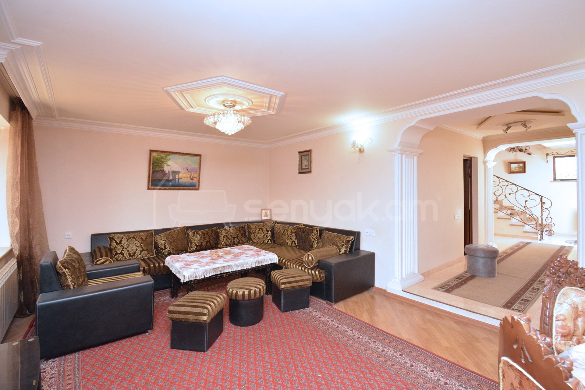 4 Սենյականոց Սեփական Տուն, 400քմ, Կապիտալ Վերանորոգված, Ավտոտնակով