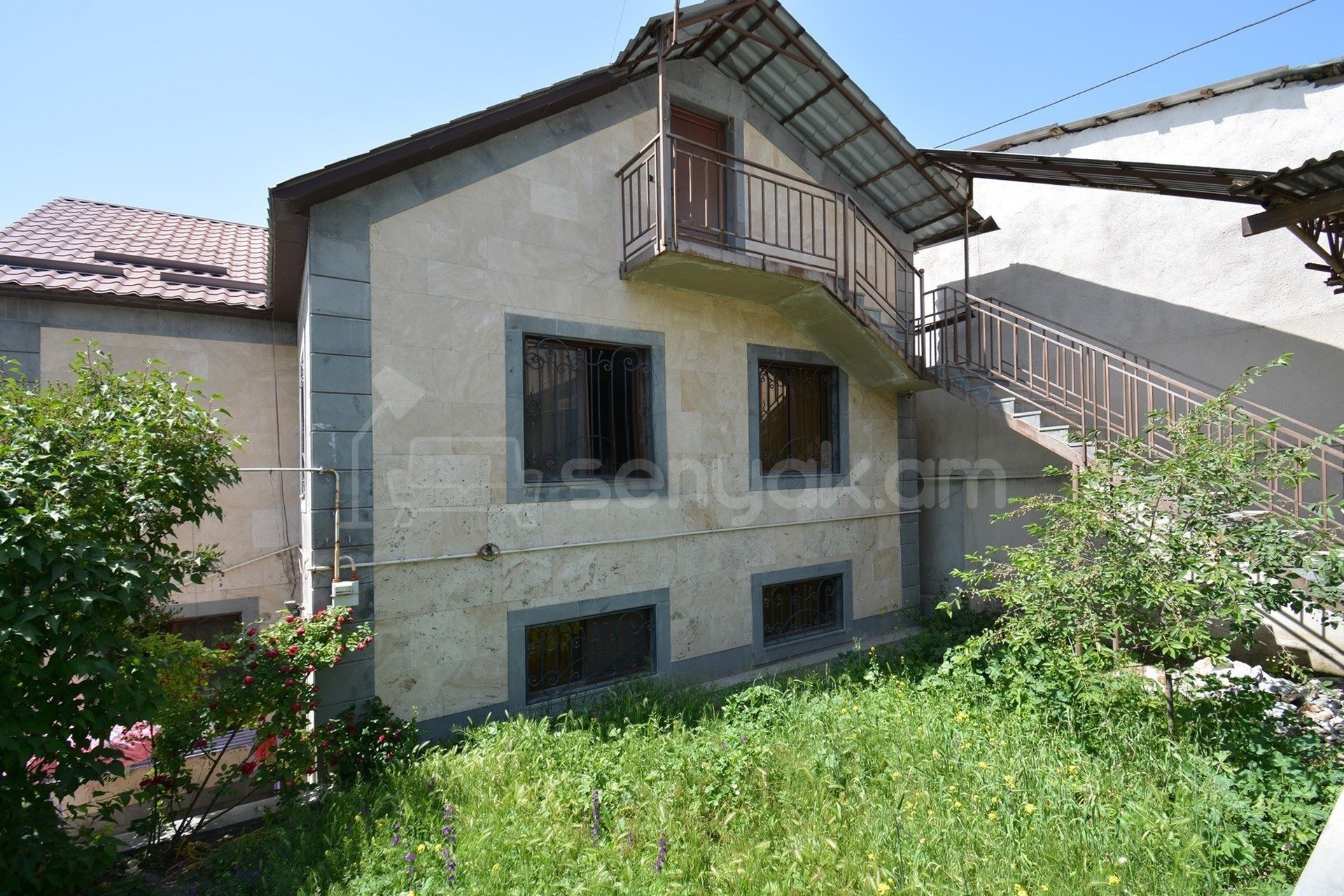 4 Սենյականոց Սեփական Տուն, 400քմ, Կապիտալ Վերանորոգված, Ավտոտնակով