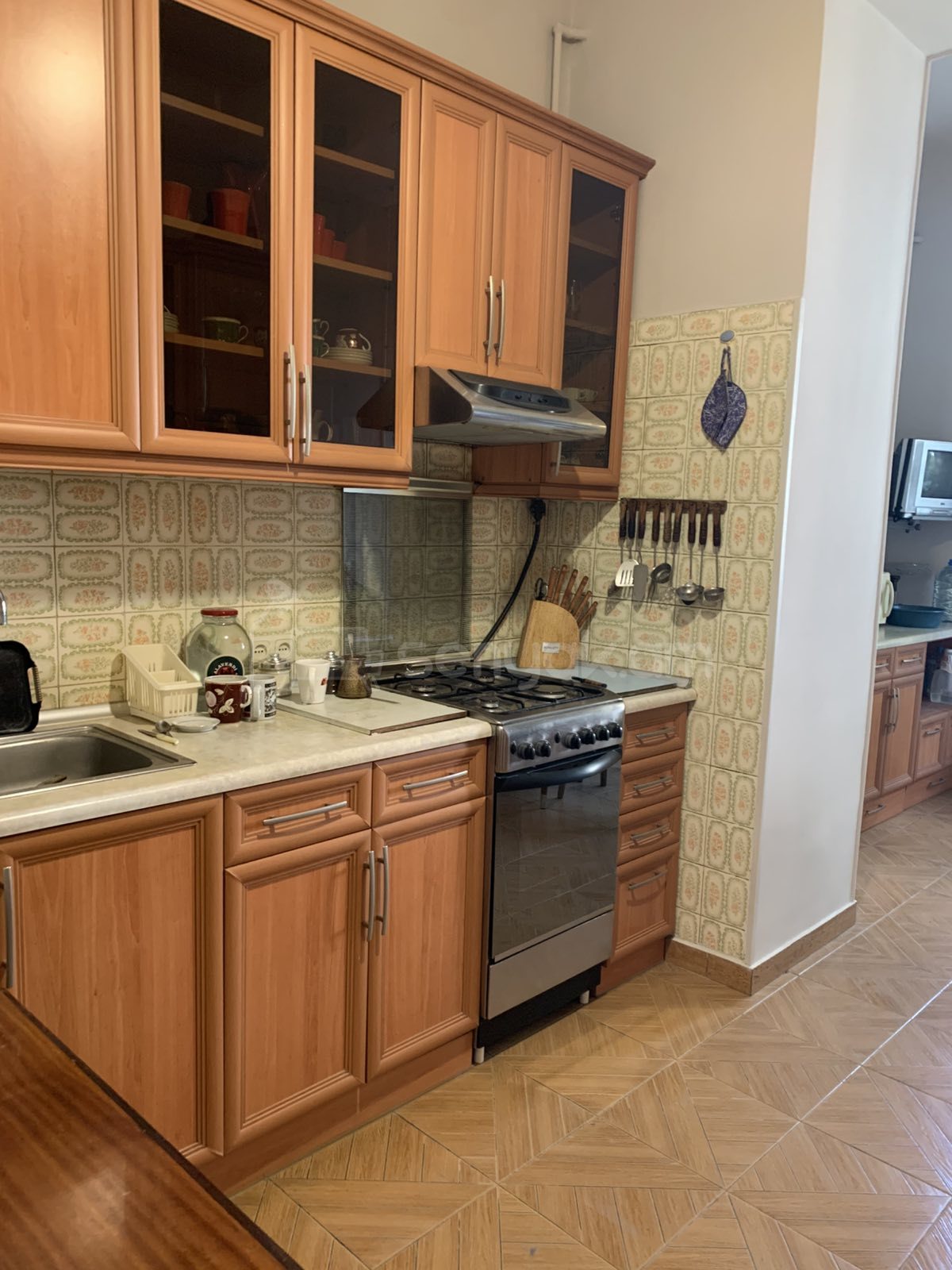 2 Սենյականոց Բնակարան Քարե Շենքում, 75քմ, 2/4 հարկ, Կապիտալ Վերանորոգված, Կահավորված, Արևկող