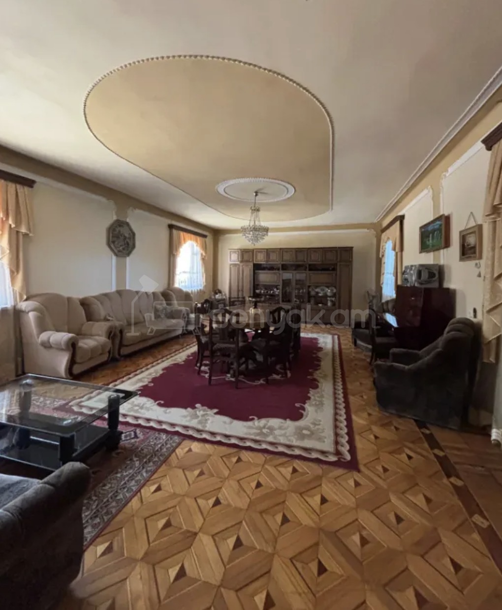 5 Սենյականոց Սեփական Տուն, 300քմ, Նորմալ Վիճակում, Ավտոտնակով