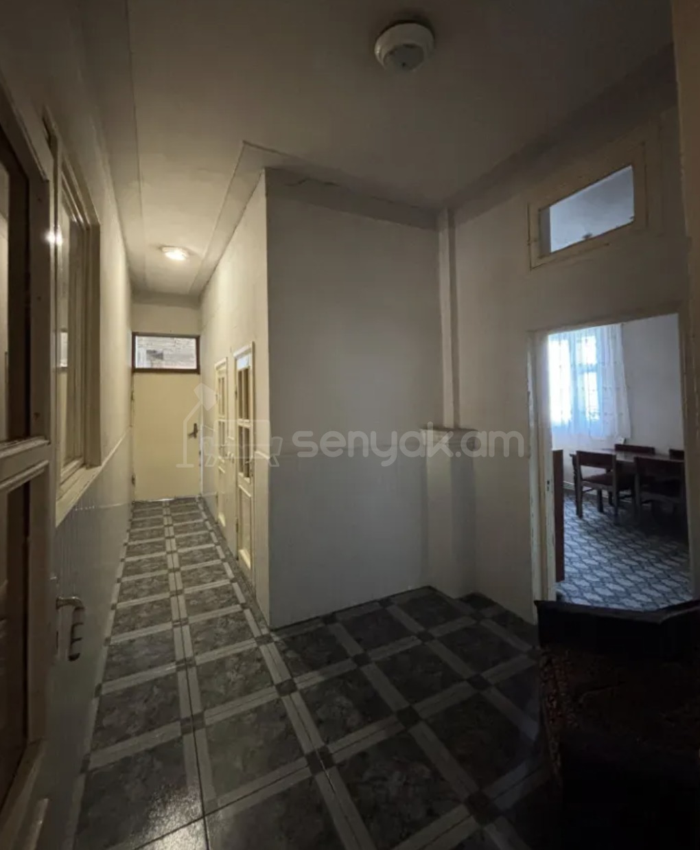 5 Սենյականոց Սեփական Տուն, 300քմ, Նորմալ Վիճակում, Ավտոտնակով