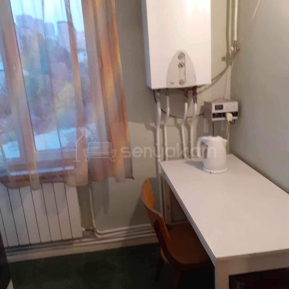 1 Սենյականոց Բնակարան, 46քմ, 5/9 հարկ, Կոսմետիկ Վերանորոգված, Կահավորված, Արևկող