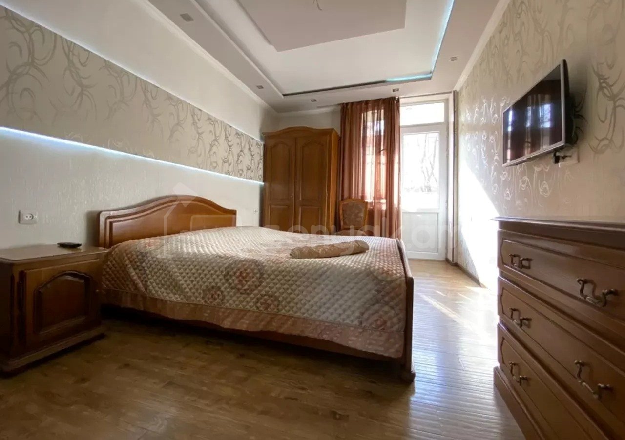 4 Սենյականոց Բնակարան, 95քմ, 3/10 հարկ, Դիզայներական Վերանորոգված