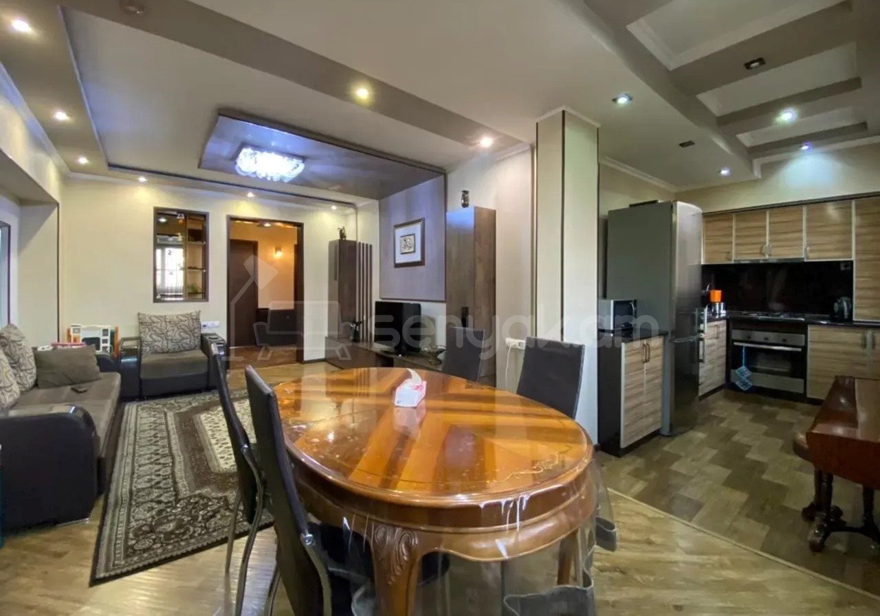 4 Սենյականոց Բնակարան, 95քմ, 3/10 հարկ, Դիզայներական Վերանորոգված