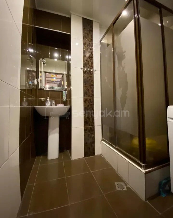 4 Սենյականոց Բնակարան, 95քմ, 3/10 հարկ, Դիզայներական Վերանորոգված