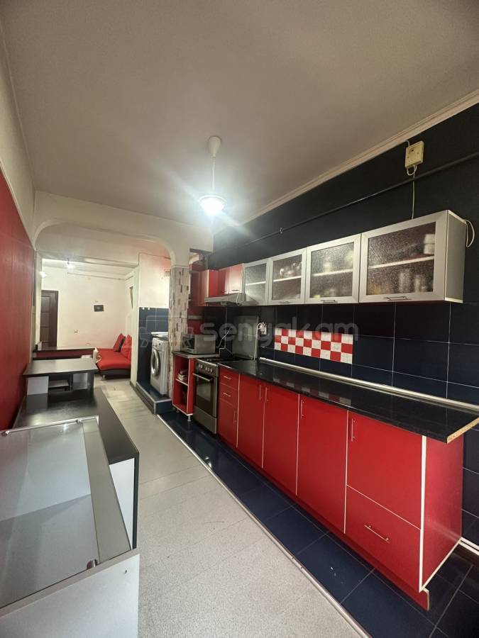 3 Սենյականոց Բնակարան Քարե Շենքում, 72քմ, 3/5 հարկ, Կապիտալ Վերանորոգված