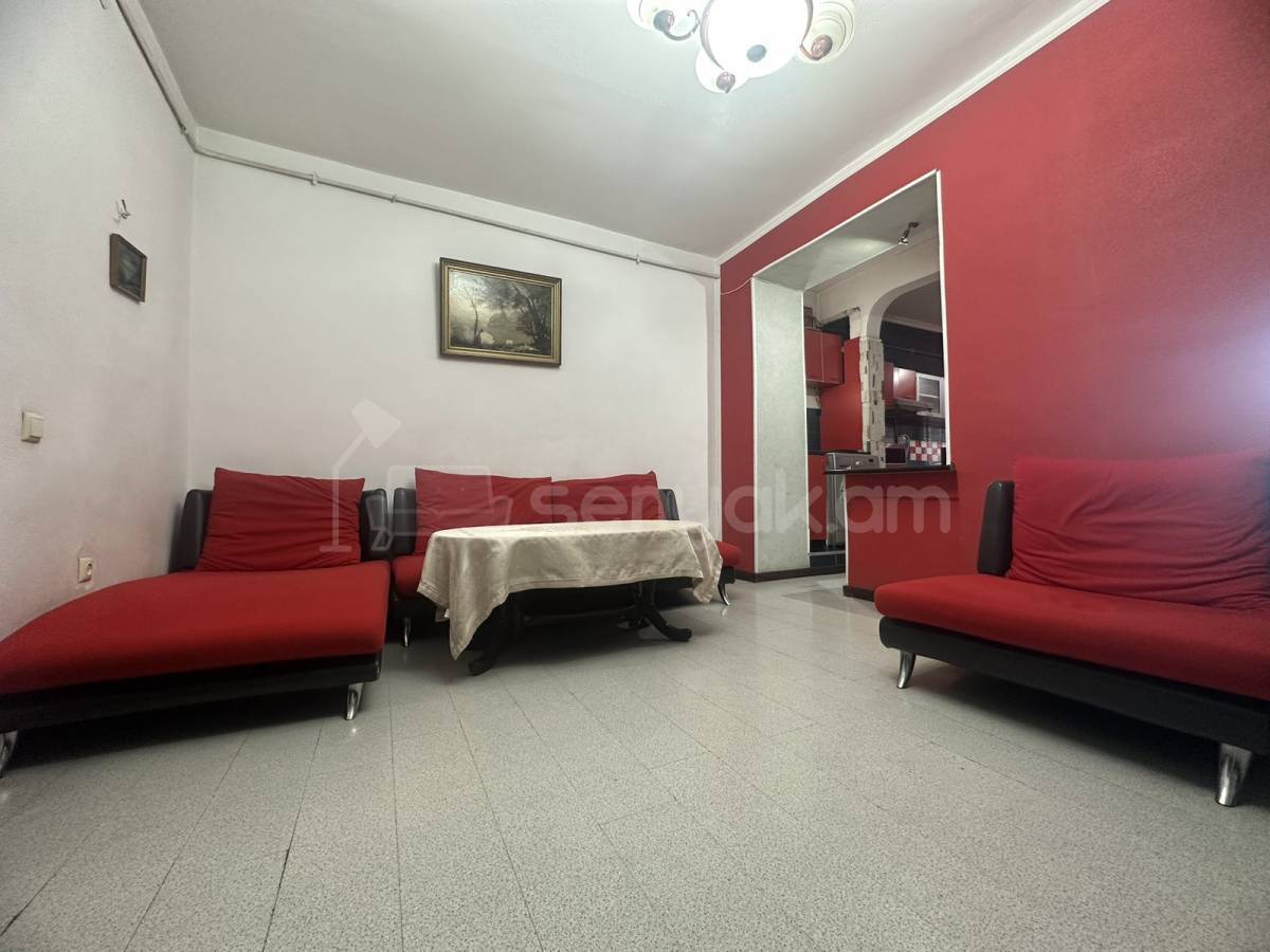 3 Սենյականոց Բնակարան Քարե Շենքում, 72քմ, 3/5 հարկ, Կապիտալ Վերանորոգված