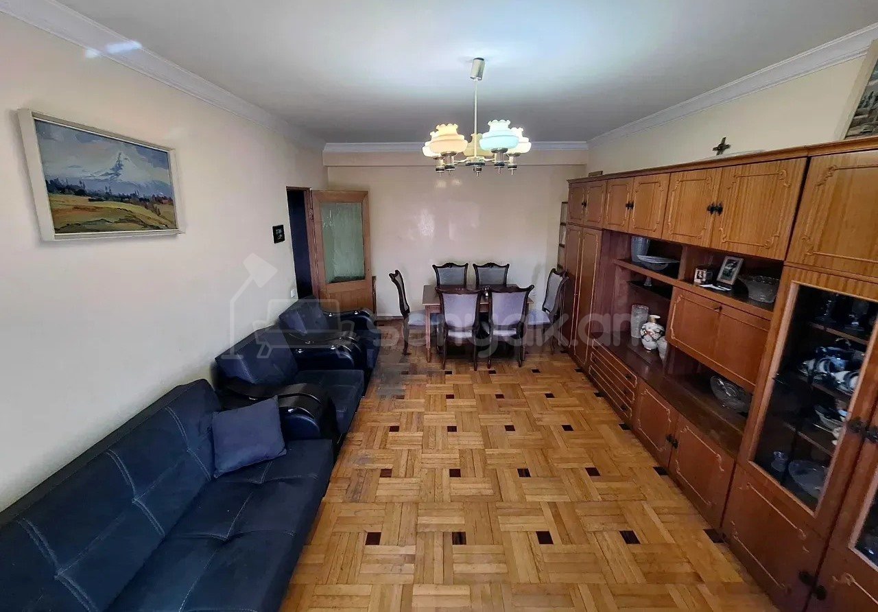 3 Սենյականոց Բնակարան, 94քմ, 7/7 հարկ, Նորմալ Վիճակում