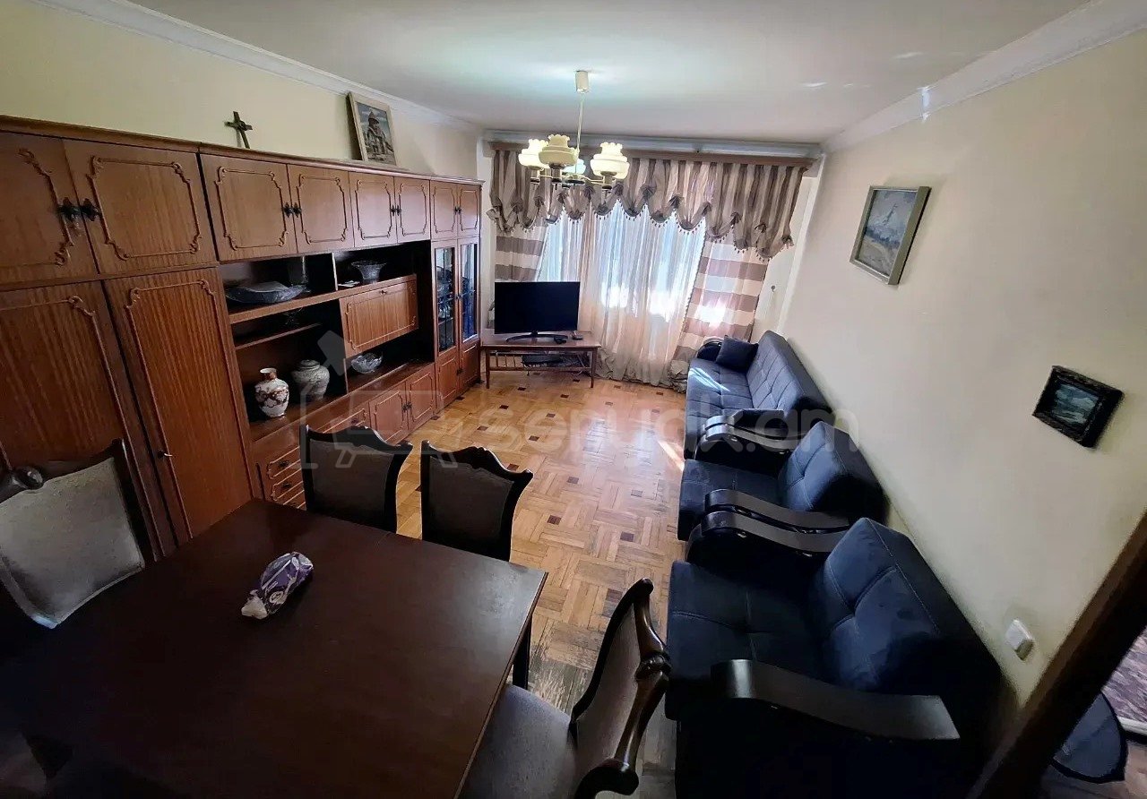 3 Սենյականոց Բնակարան, 94քմ, 7/7 հարկ, Նորմալ Վիճակում