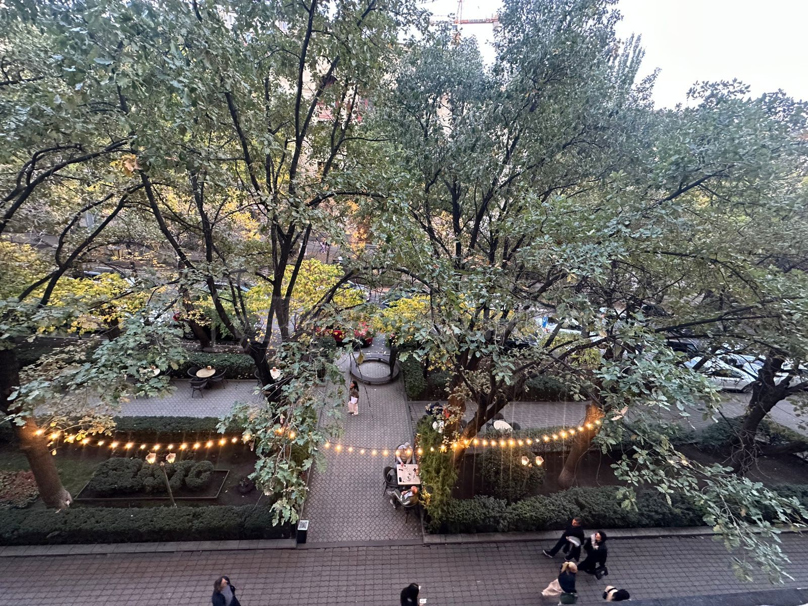 1 Սենյականոց Բնակարան Քարե Շենքում, 50քմ, 3/5 հարկ, Նորմալ Վիճակում, Կահավորված