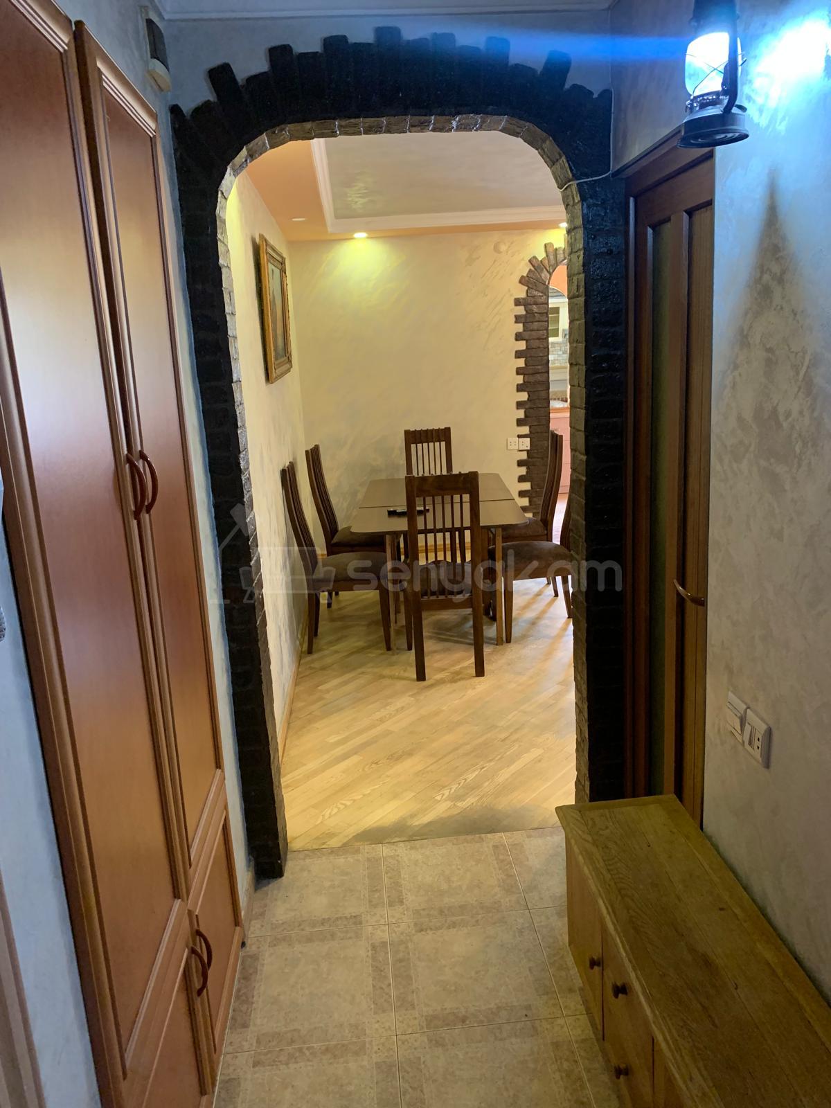 2 Սենյականոց Բնակարան Քարե Շենքում, 56քմ, 4/5 հարկ, Կապիտալ Վերանորոգված, Կահավորված, Արևկող