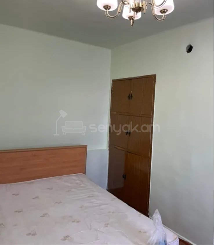 3 Սենյականոց Բնակարան Քարե Շենքում, 68քմ, 1/1 հարկ, Նորմալ Վիճակում, Կահավորված, Արևկող