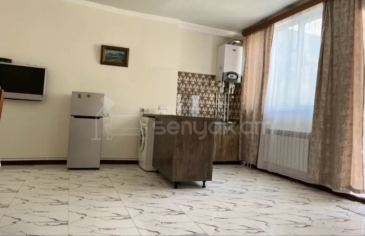 2 Սենյականոց Բնակարան Քարե Շենքում, 57քմ, 1/1 հարկ, Կապիտալ Վերանորոգված, Կահավորված