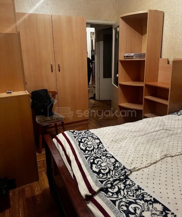 3 Սենյականոց Բնակարան Քարե Շենքում, 78քմ, 4/5 հարկ, Նորմալ Վիճակում, Կահավորված