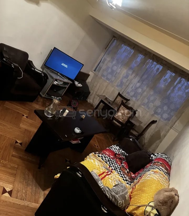 3 Սենյականոց Բնակարան Քարե Շենքում, 78քմ, 4/5 հարկ, Նորմալ Վիճակում, Կահավորված