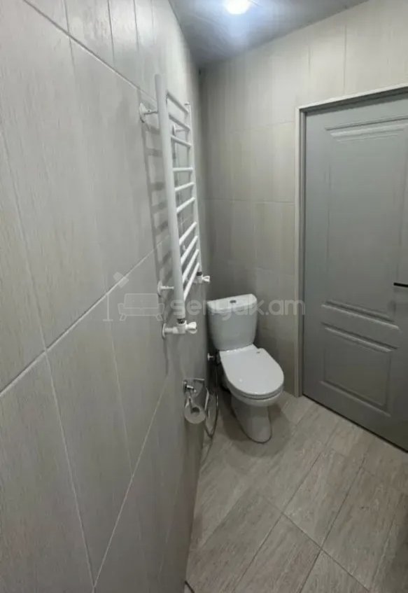 2 Սենյականոց Բնակարան Քարե Շենքում, 56քմ, 2/2 հարկ, Կապիտալ Վերանորոգված, Կահավորված