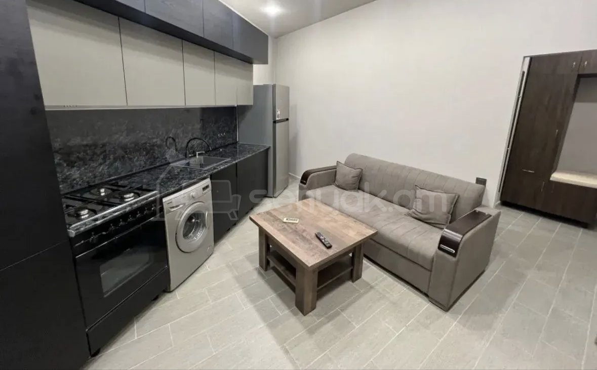 2 Սենյականոց Բնակարան Քարե Շենքում, 56քմ, 2/2 հարկ, Կապիտալ Վերանորոգված, Կահավորված