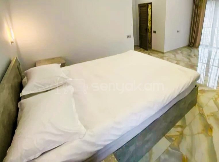 6 Սենյականոց Շքեղ Առանձնատուն, 300քմ, Լողավազանով