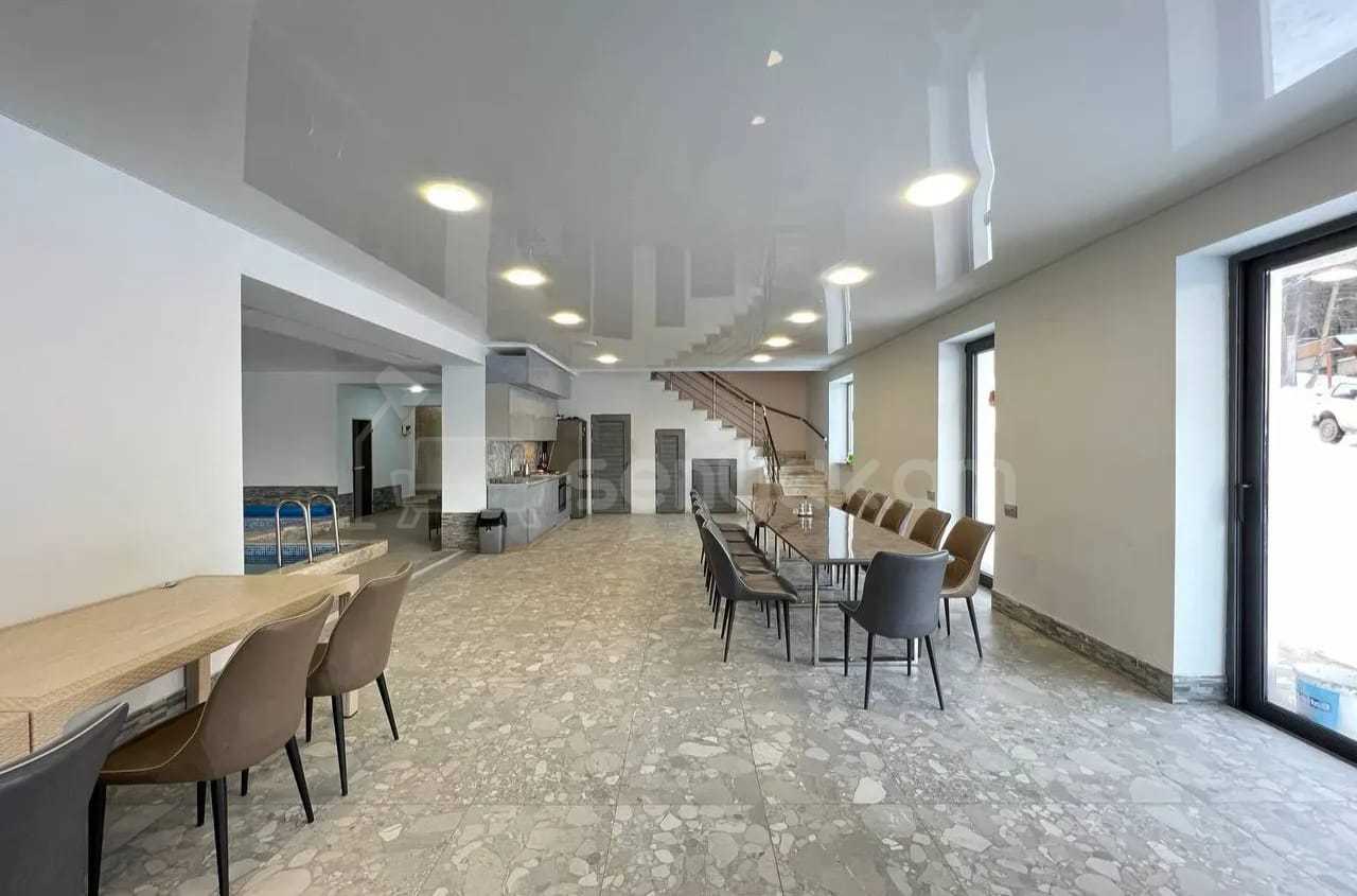 6 Սենյականոց Շքեղ Առանձնատուն, 300քմ, Լողավազանով