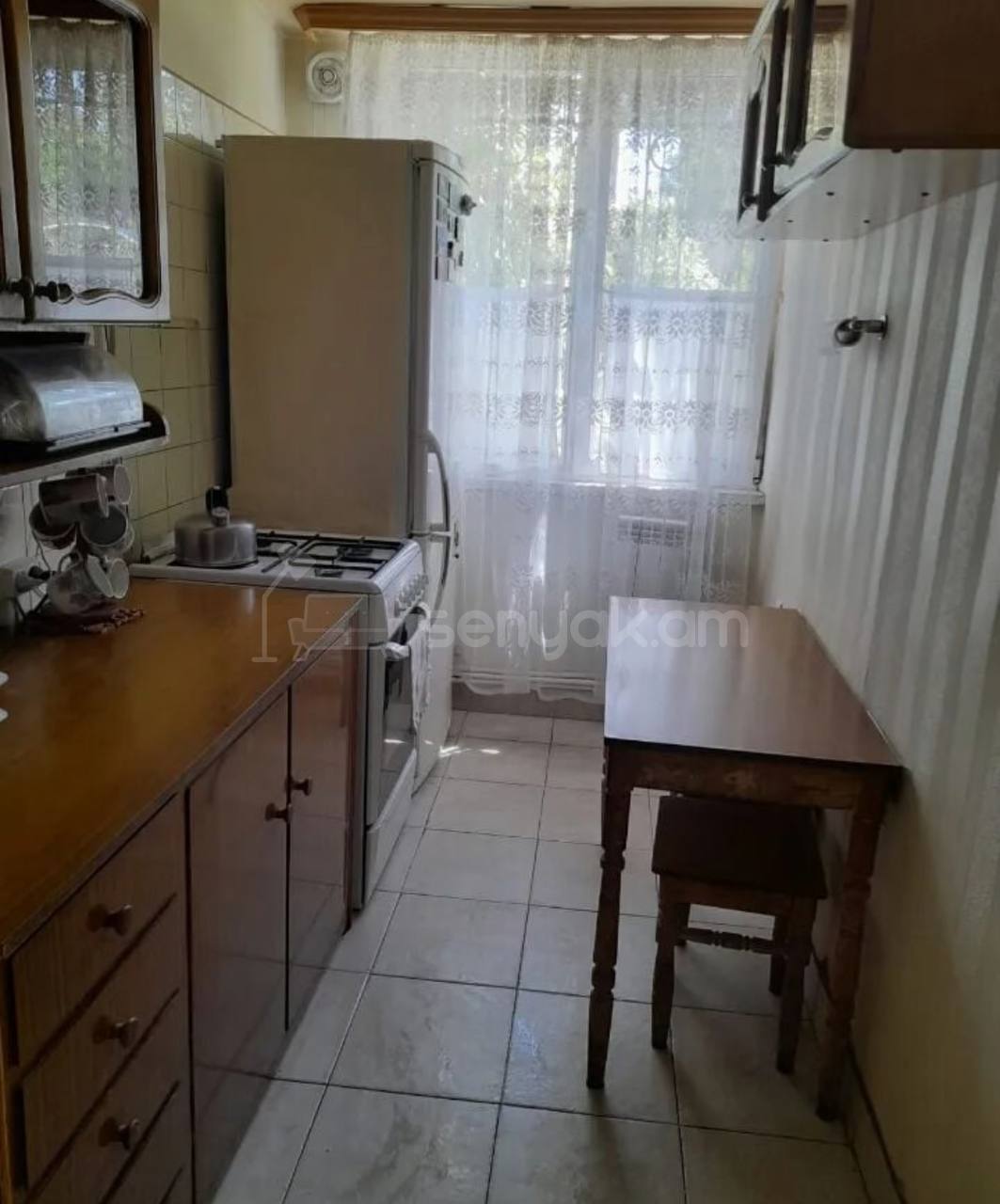 2 Սենյականոց Բնակարան Քարե Շենքում, 77քմ, 1/9 հարկ, Նորմալ Վիճակում, Կահավորված