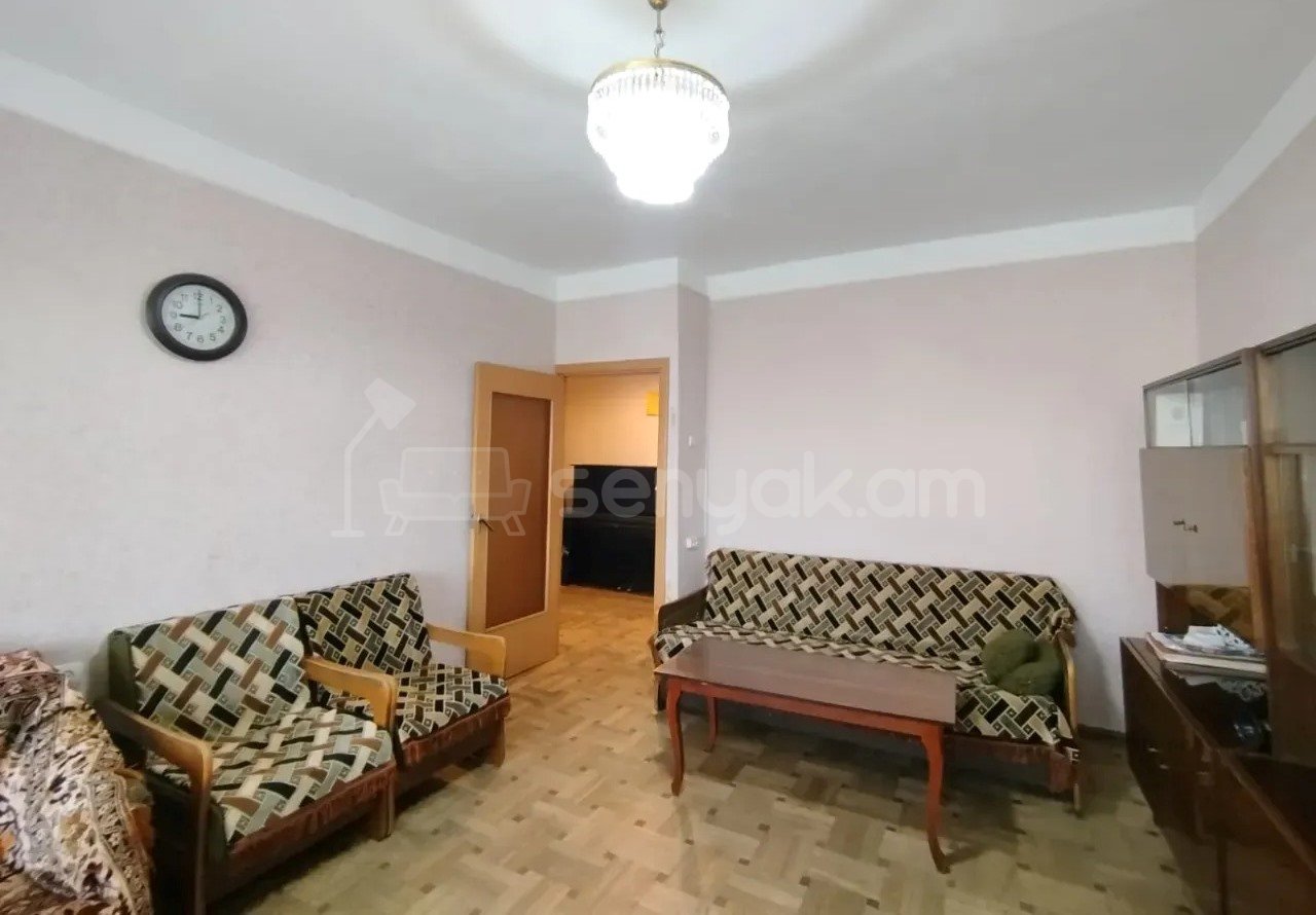 3 Սենյականոց Բնակարան Քարե Շենքում, 76քմ, 4/5 հարկ, Պետական Վիճակում