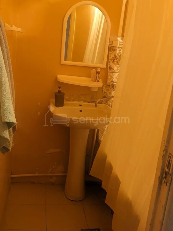 3 Սենյականոց Բնակարան, 80քմ, 7/14 հարկ, Նորմալ Վիճակում