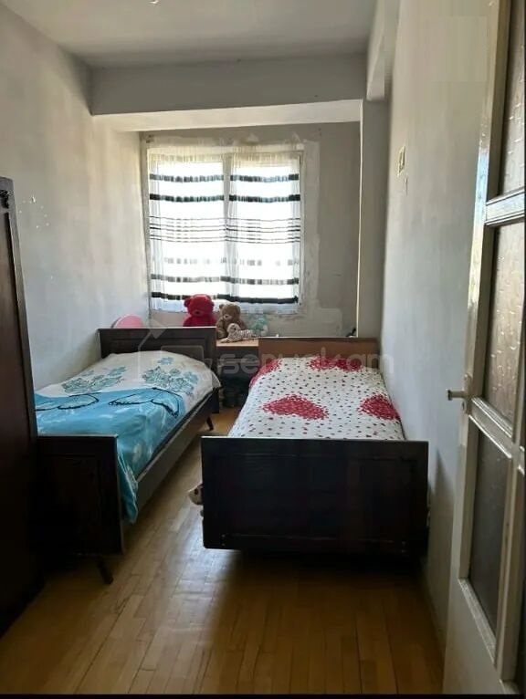 3 Սենյականոց Բնակարան, 80քմ, 7/14 հարկ, Նորմալ Վիճակում