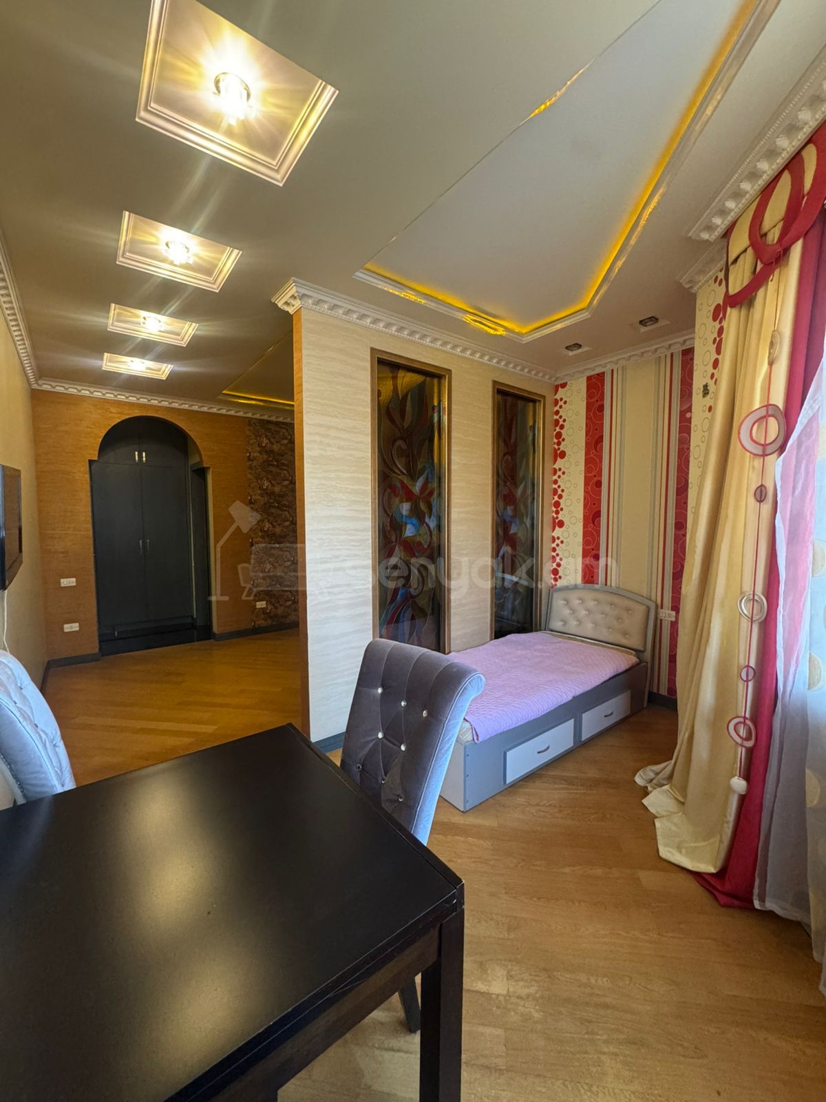 3 Սենյականոց Բնակարան, 93քմ, 5/9 հարկ, Կապիտալ Վերանորոգված