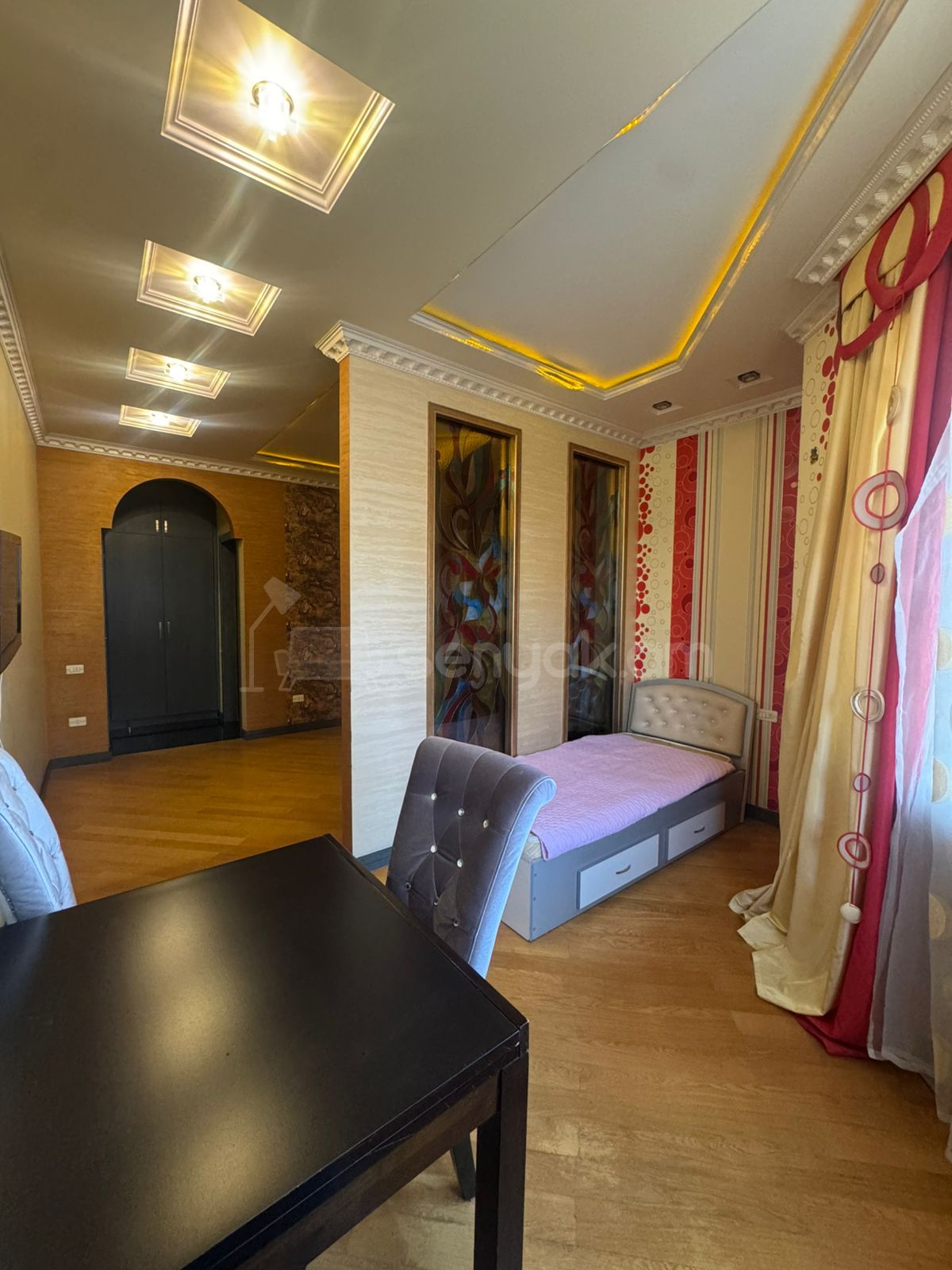 3 Սենյականոց Բնակարան, 93քմ, 5/9 հարկ, Կապիտալ Վերանորոգված