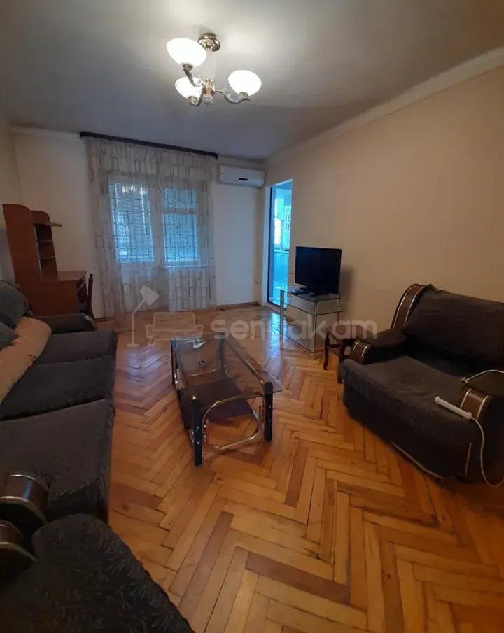 2 Սենյականոց Բնակարան Քարե Շենքում, 57քմ, 5/5 հարկ, Նորմալ Վիճակում