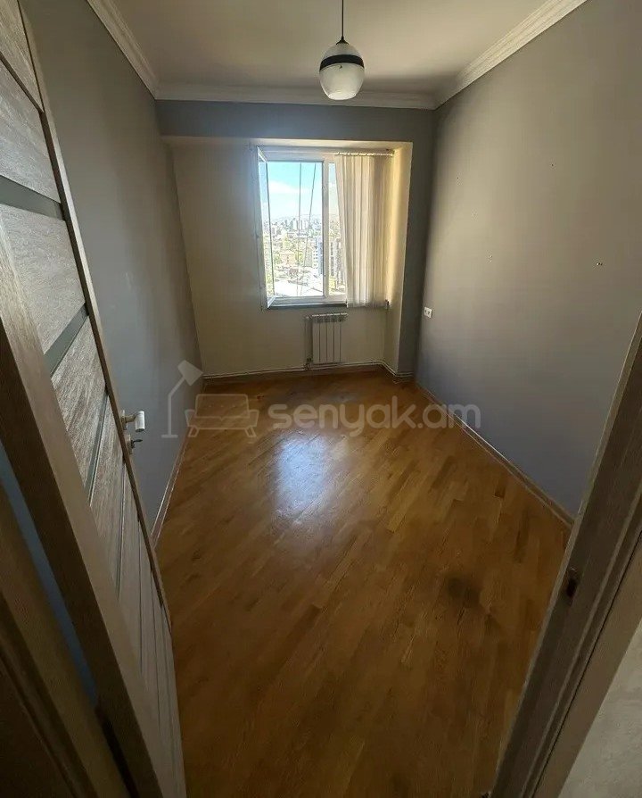 4 Սենյականոց Բնակարան, 85քմ, 8/9 հարկ, Կոսմետիկ Վերանորոգված