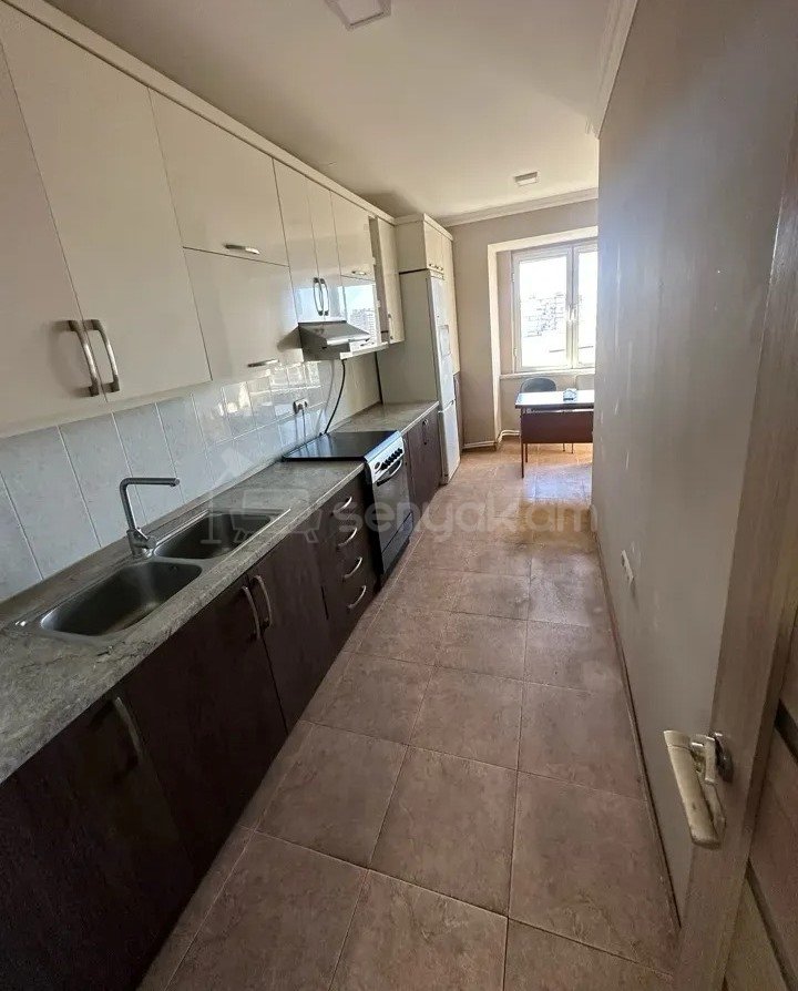 4 Սենյականոց Բնակարան, 85քմ, 8/9 հարկ, Կապիտալ Վերանորոգված