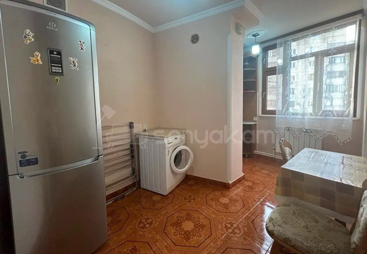 3 Սենյականոց Բնակարան, 61քմ, 5/12 հարկ, Կապիտալ Վերանորոգված