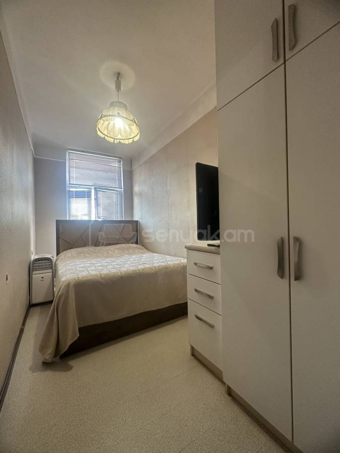 3 Սենյականոց Բնակարան Քարե Շենքում, 72քմ, 3/5 հարկ, Նորմալ Վիճակում