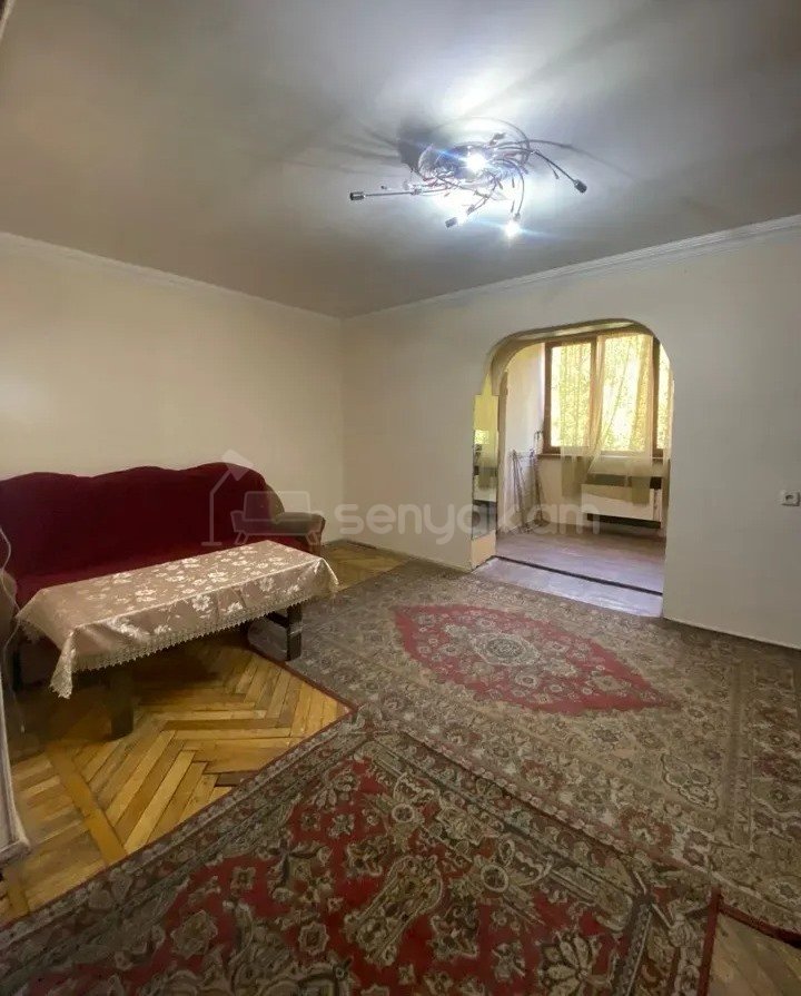 3 Սենյականոց Բնակարան Քարե Շենքում, 67քմ, 3/4 հարկ, Նորմալ Վիճակում