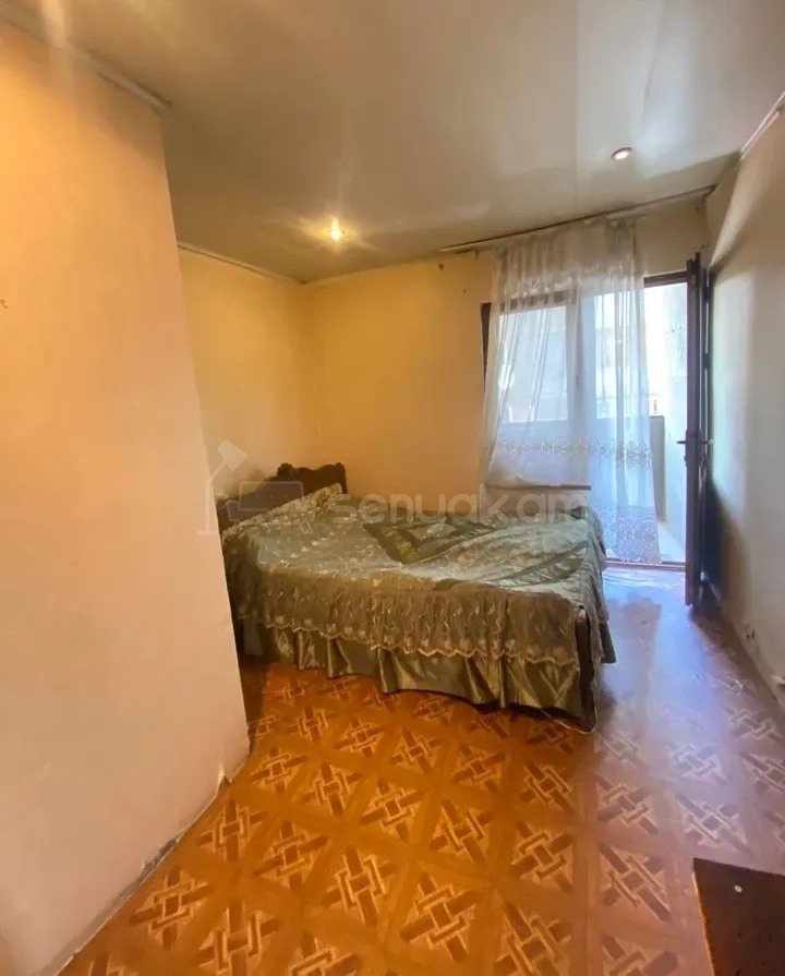 3 Սենյականոց Բնակարան Քարե Շենքում, 67քմ, 3/4 հարկ, Նորմալ Վիճակում