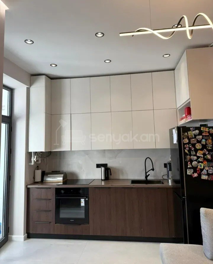 3 Սենյականոց Բնակարան Նորակառույցում, 76քմ, 5/15 հարկ, Դիզայներական Վերանորոգված