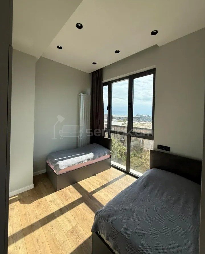 3 Սենյականոց Բնակարան Նորակառույցում, 76քմ, 5/15 հարկ, Դիզայներական Վերանորոգված